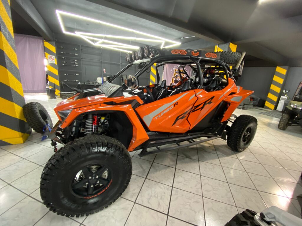 RZR7
